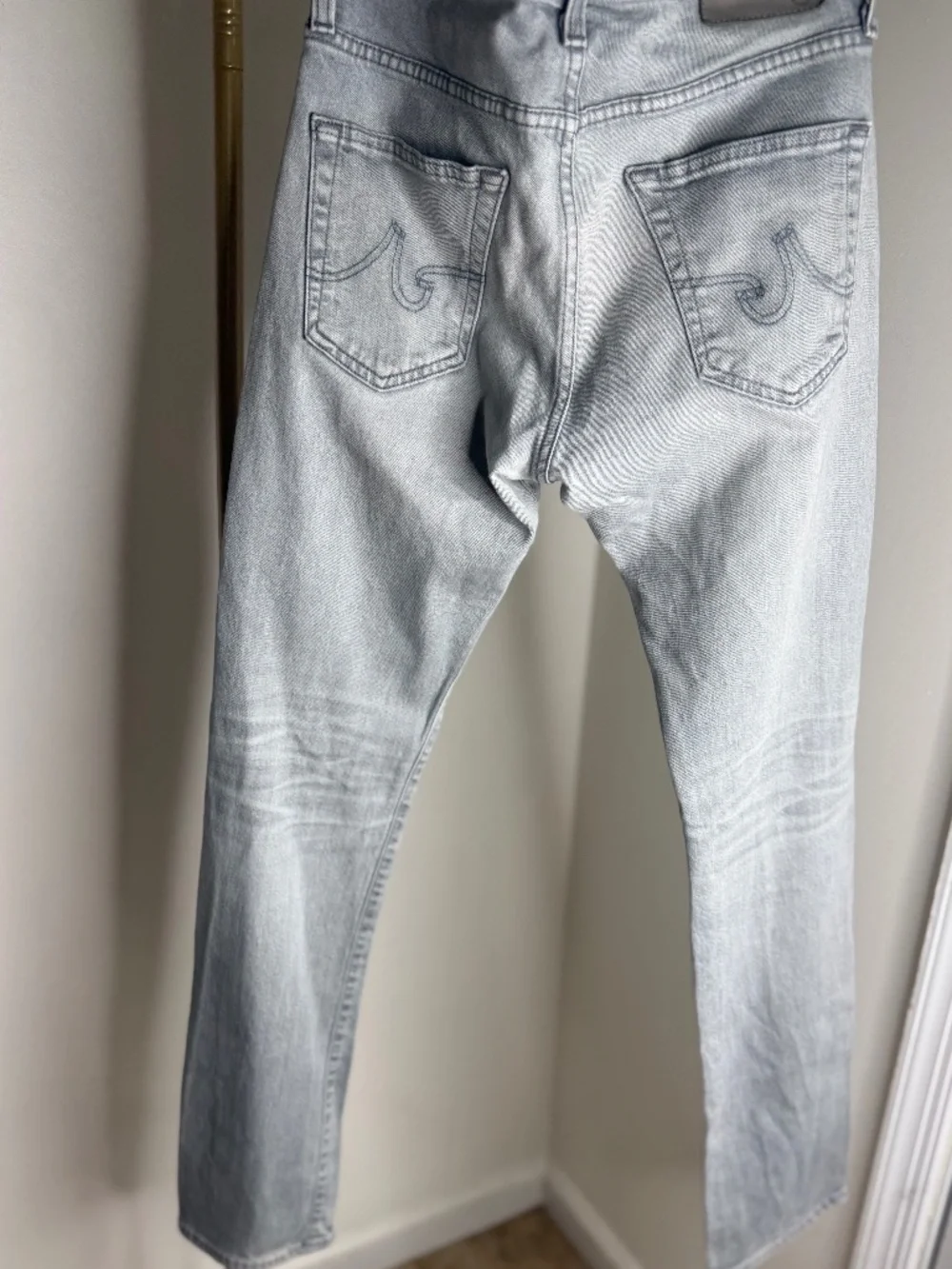 AG Adriano Goldschmied Light Wash Denim Size 32 | Capsule‎ Wardrobe Essential
